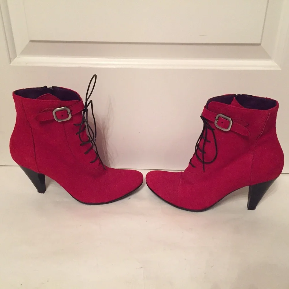 TENTAZIONE BOOTS ANKLE ZIP RED SUEDE ITALY LACE ACCENT HEELS Size 39 8.5